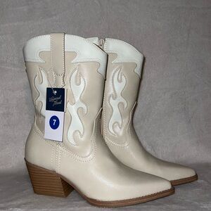 Universal Thread Women's Cream Western Boots